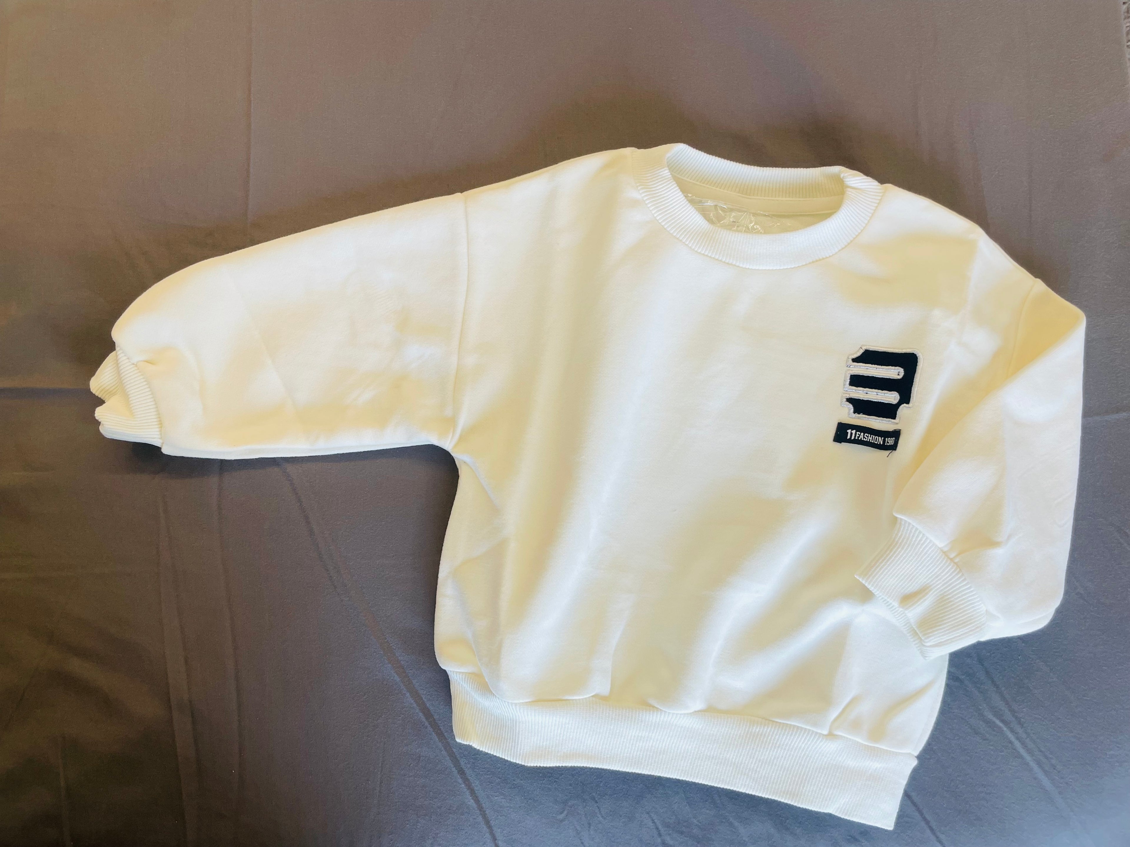 E sweatshirt