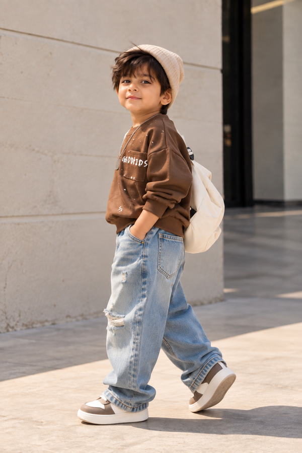 Brown Sweatshirt with Chain
